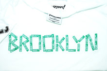 Load image into Gallery viewer, VINTAGE STREET SIGNS BROOKLYN TEE WHITE (MEDIUM)
