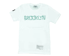 Load image into Gallery viewer, VINTAGE STREET SIGNS BROOKLYN TEE WHITE (MEDIUM)
